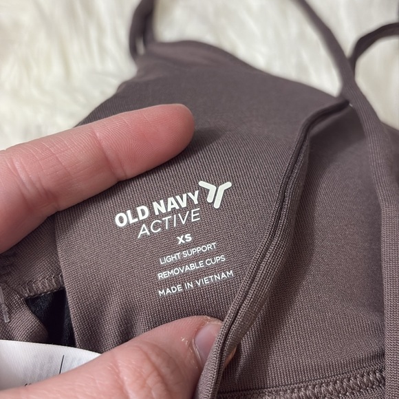 ✨✨NWT Old Navy Light Brown Sports Bra Light Support Removable Cups Size XS - Picture 11 of 15